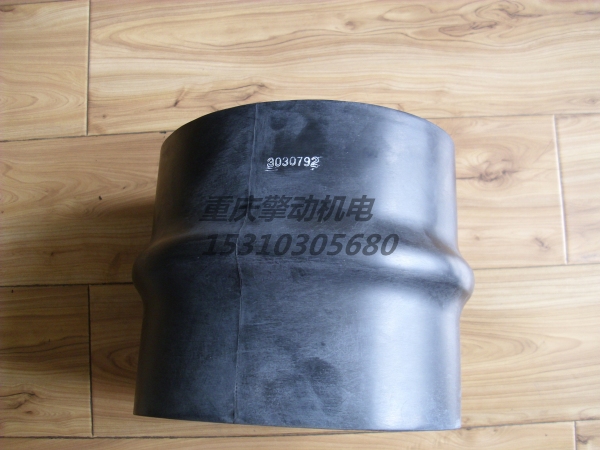 康明斯凸緣軟管 3030792