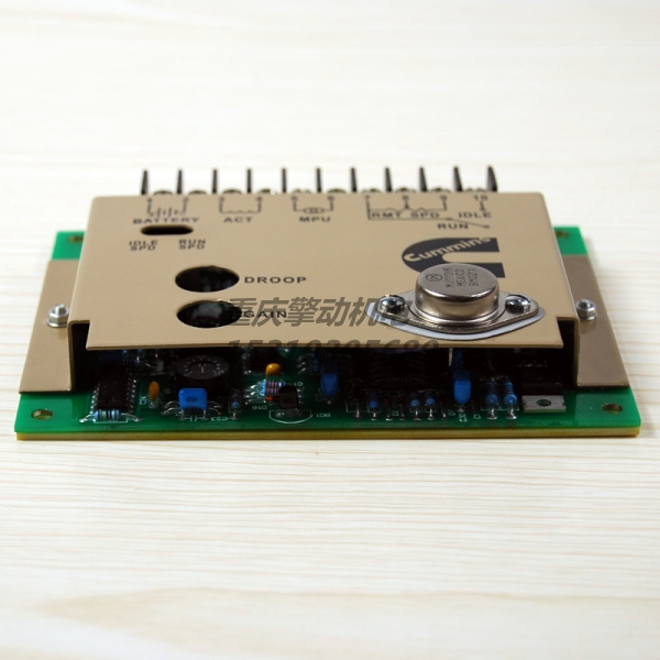 康明斯數(shù)顯儀表箱常閉調(diào)速板 4913988